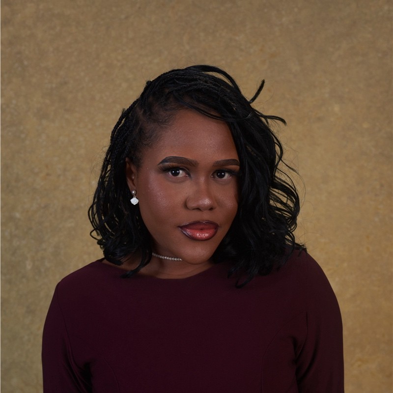 Chinwe T R